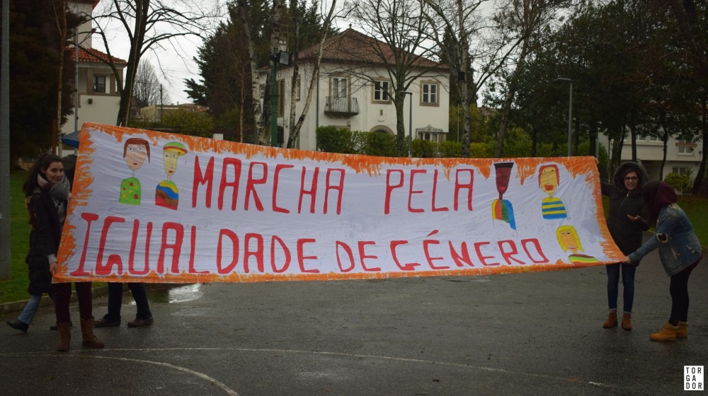 Sob aviso laranja, a luta pela igualdade marchou pelas ruas de Vila Real