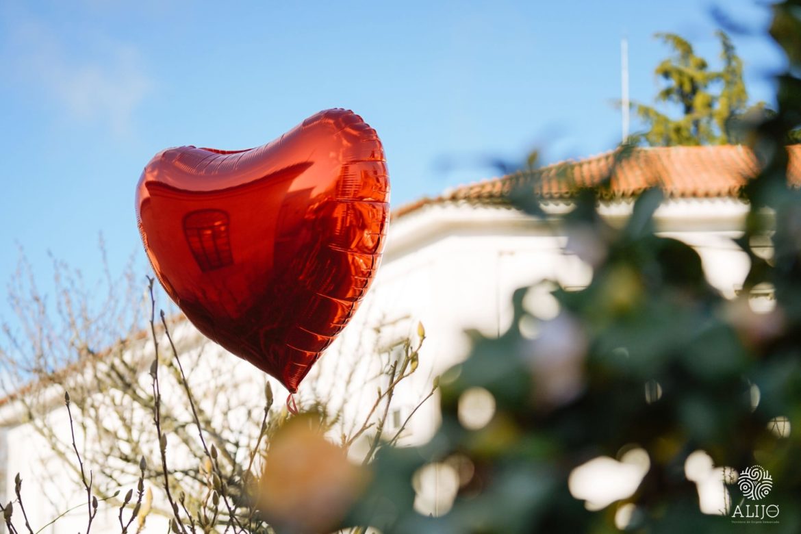 São Valentim celebrado em Alijó com poemas de amor em balões