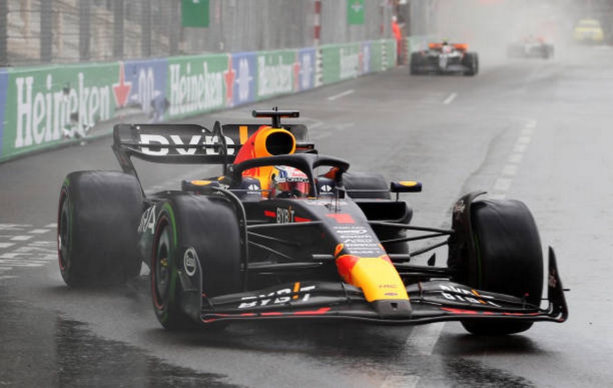 Fórmula 1 | Verstappen domina e vence corrida caótica no Mónaco
