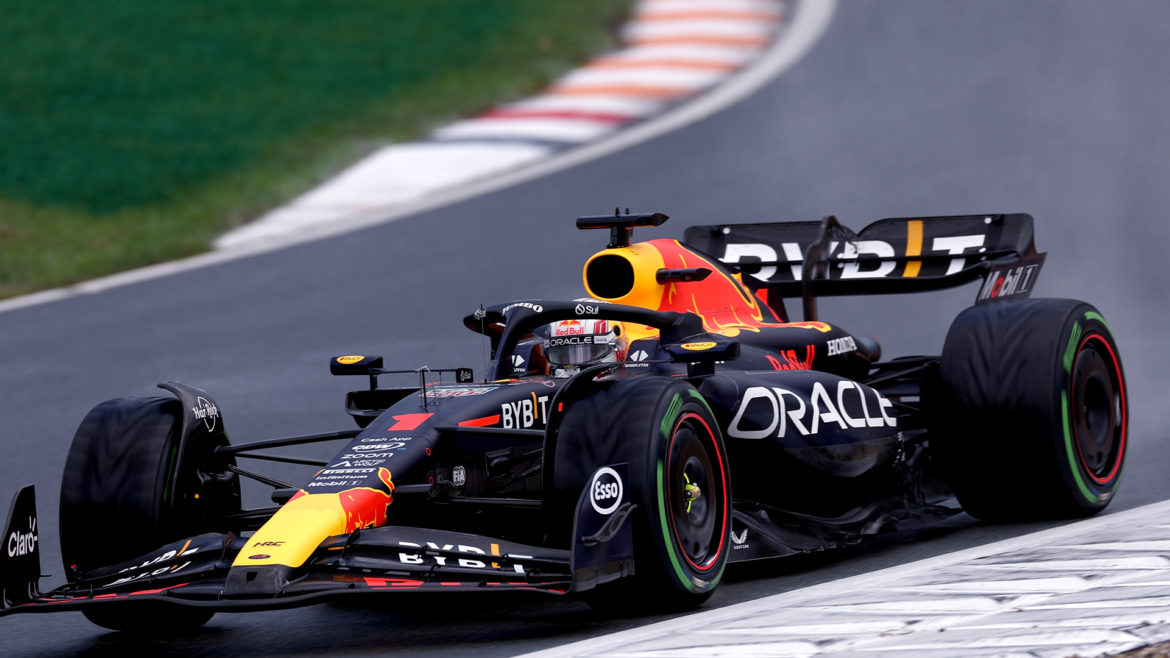 Formúla 1 | Verstappen faz a pole no Grande Prémio de Casa
