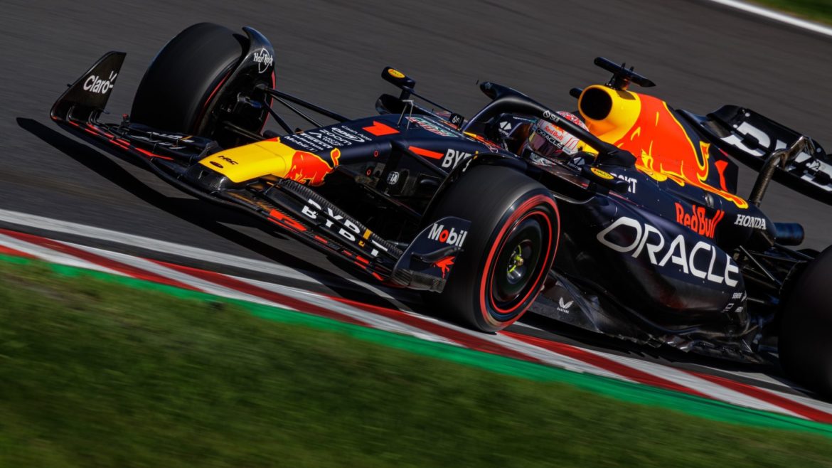 Fórmula 1 | Verstappen volta ao topo com Pole no Japão