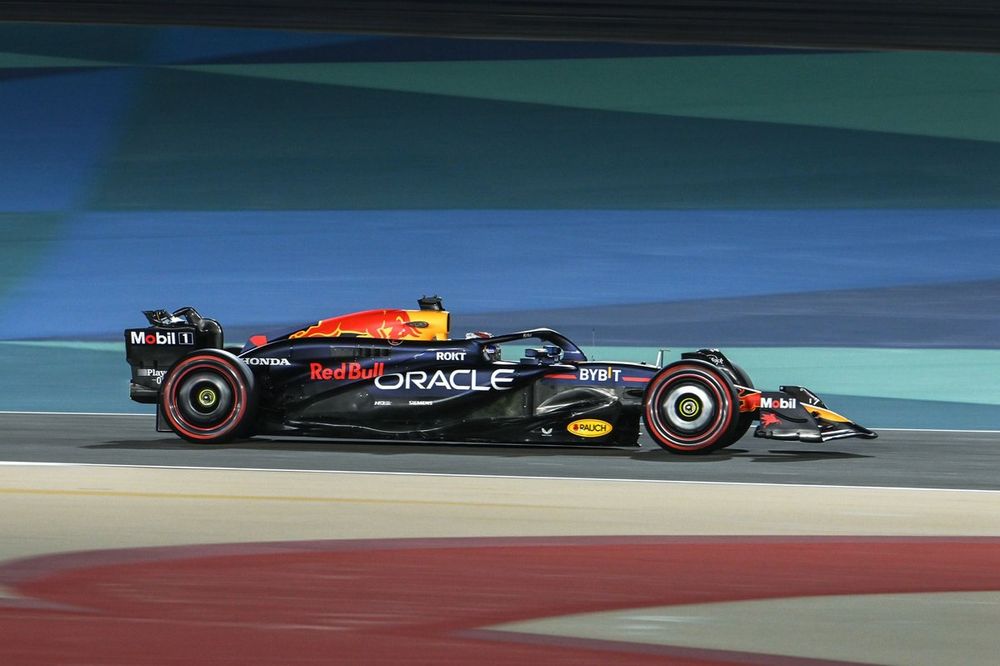 Fórmula 1 | Verstappen domina e vence primeira corrida do ano