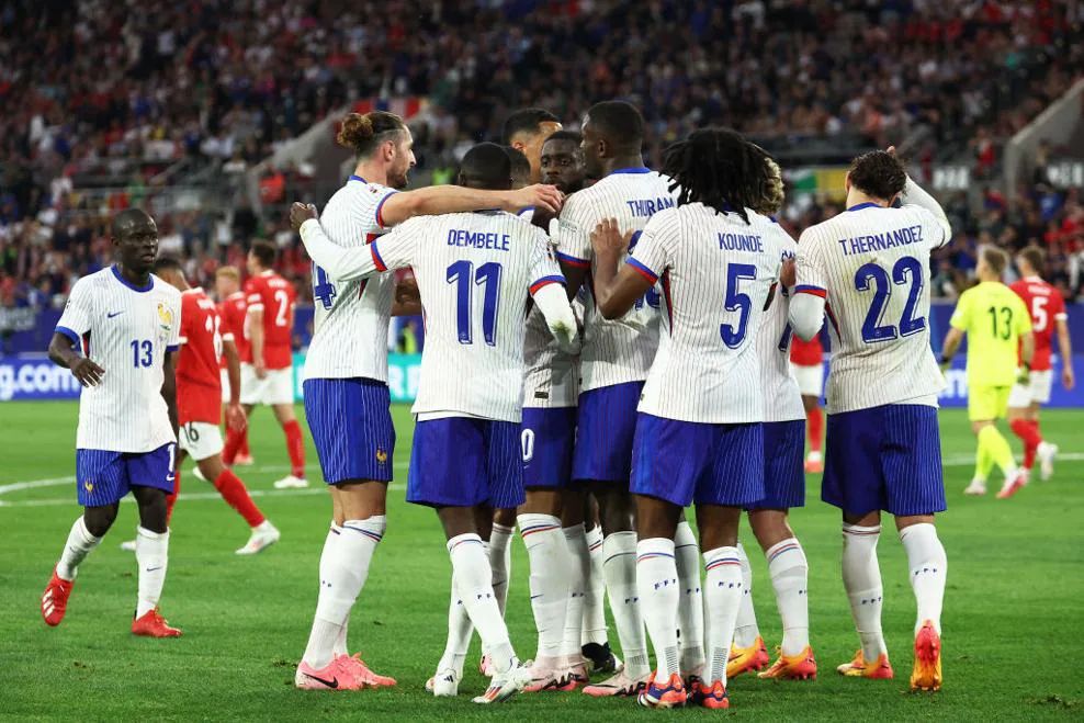 França sofre, mas estreia com uma vitória no Euro 2024