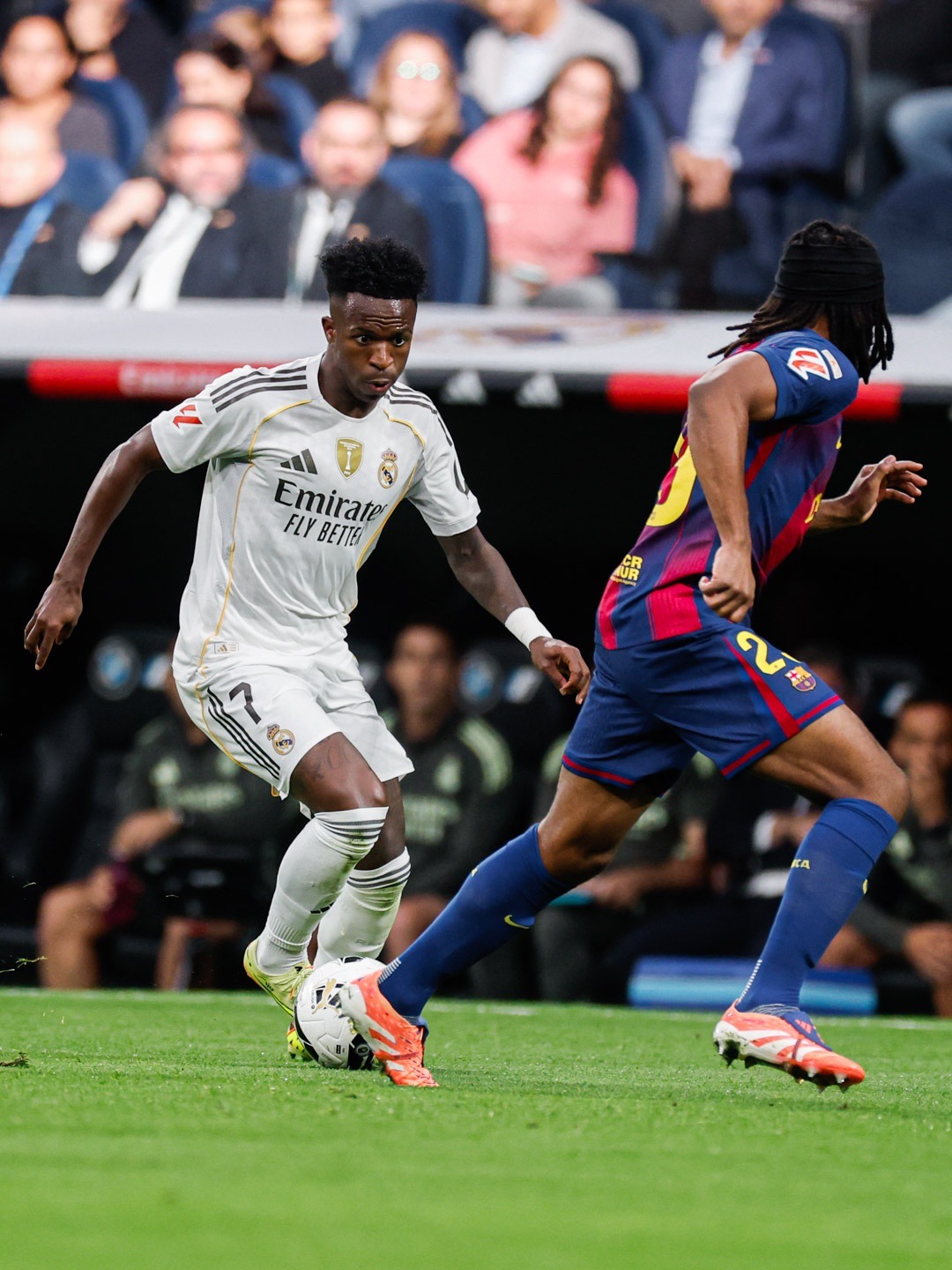 Real Madrid isola-se no 1º Lugar – Bellingham e Mbappé “executam” os Catalães