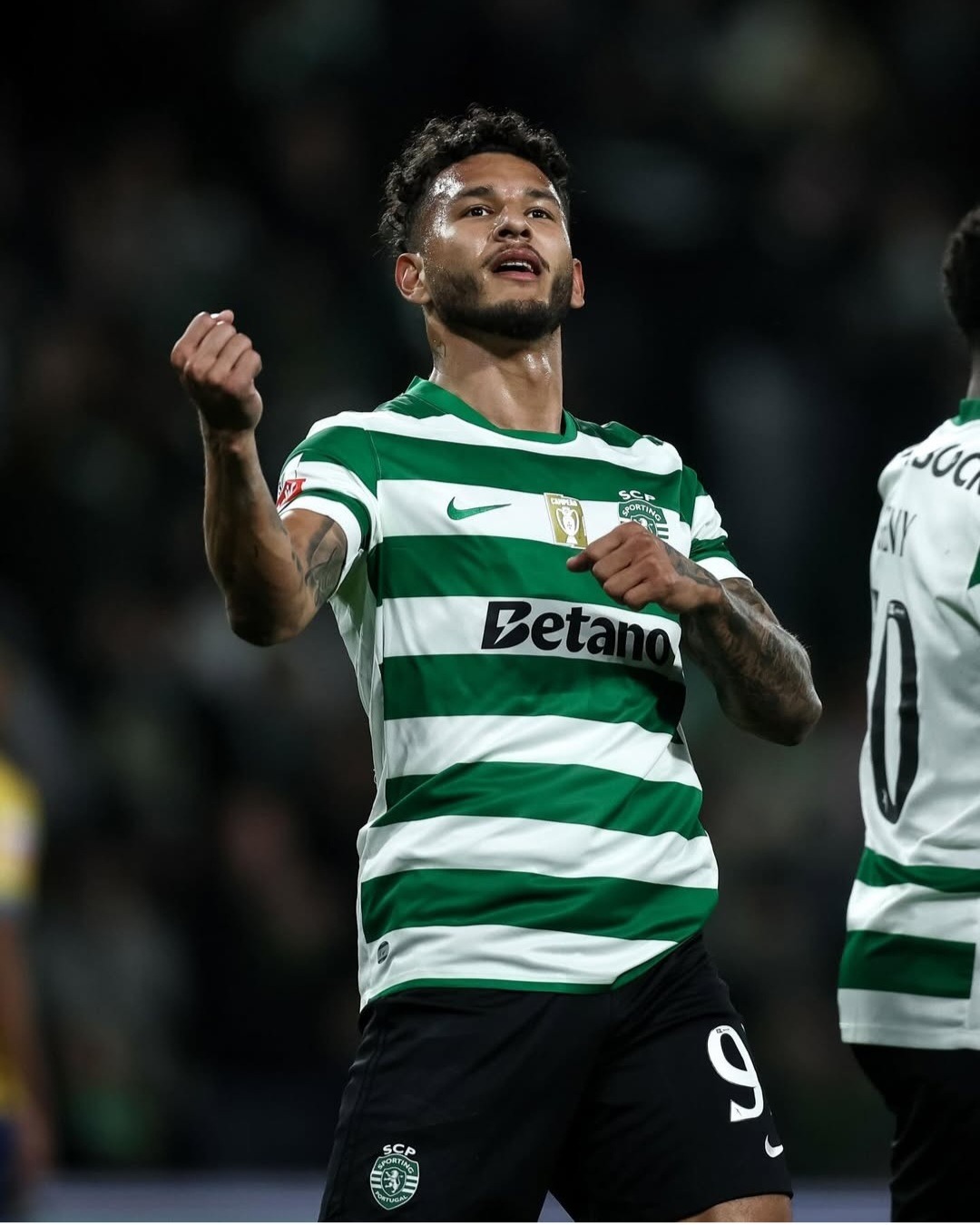 Suárez abre, Bragança fecha: Leão resolve cedo e encanta no fim